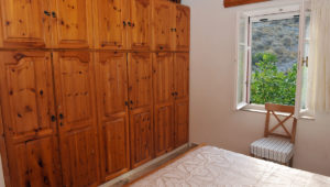 MANDRAKI HOUSE