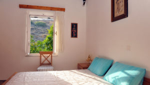 MANDRAKI HOUSE