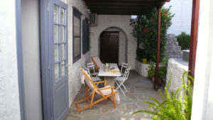 FERONIKI HOUSE