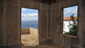 Unfinished property - Vlichos