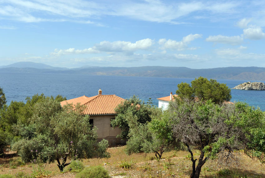 Unfinished property - Vlichos