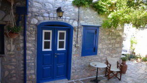 CHARMING SPITAKI IN KAMINI