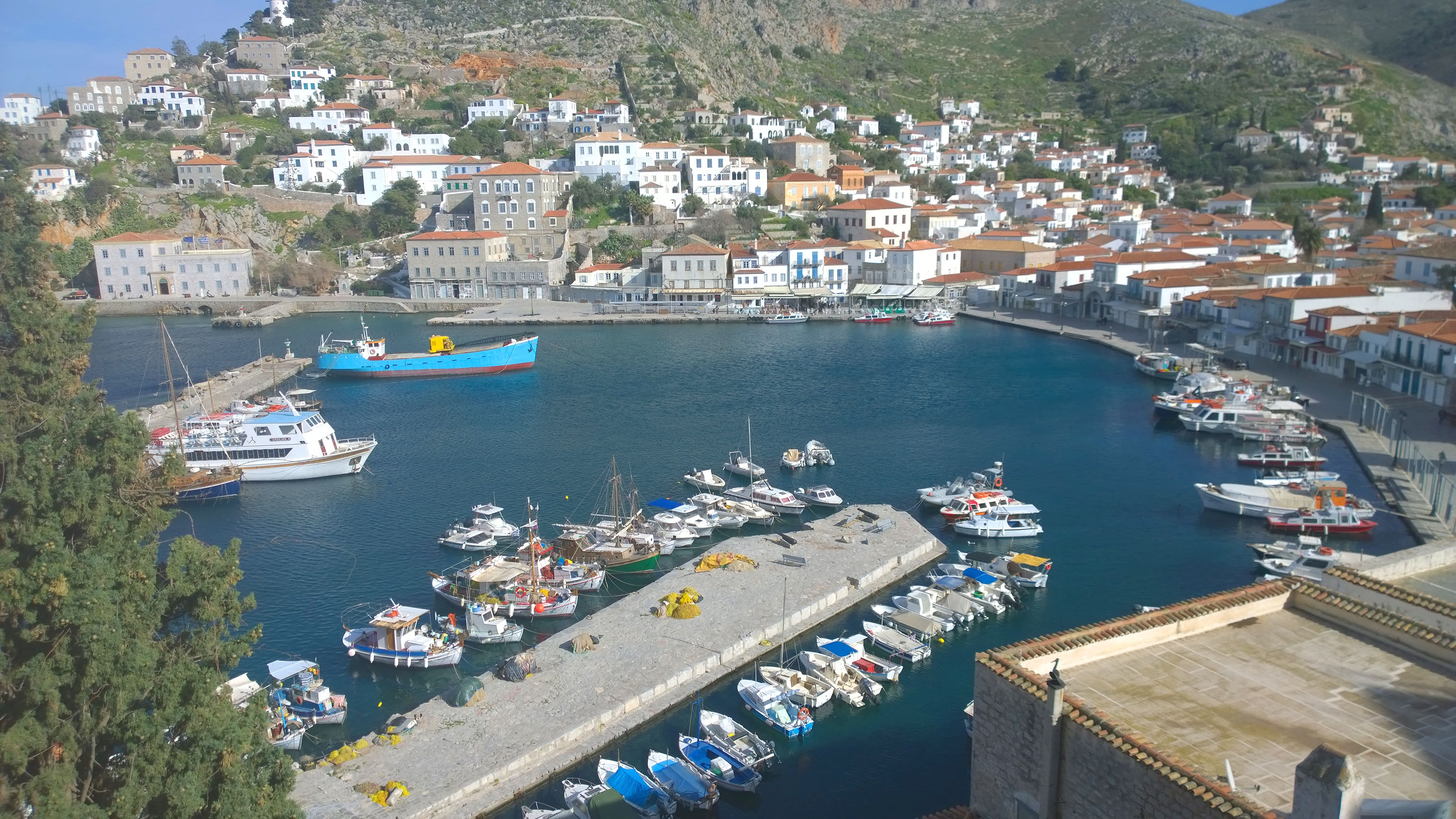 Hydra in winter