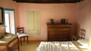 TRADITIONAL HYDRIOT COTTAGE