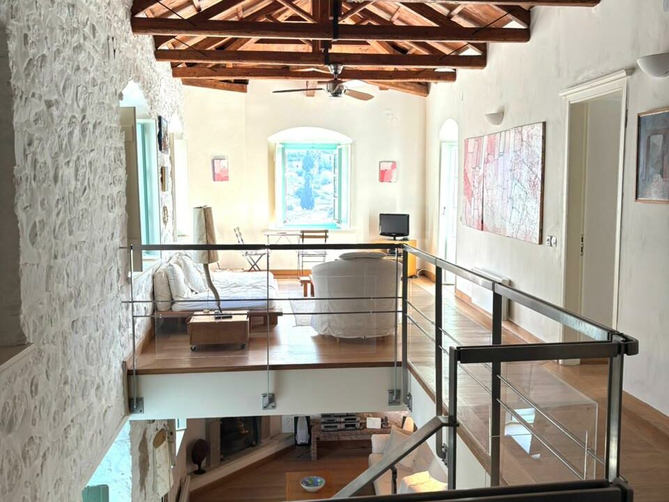 CharmingStoneHouseHydra (12)