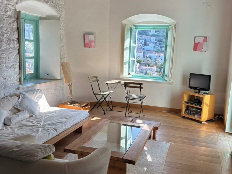 CharmingStoneHouseHydra (15)