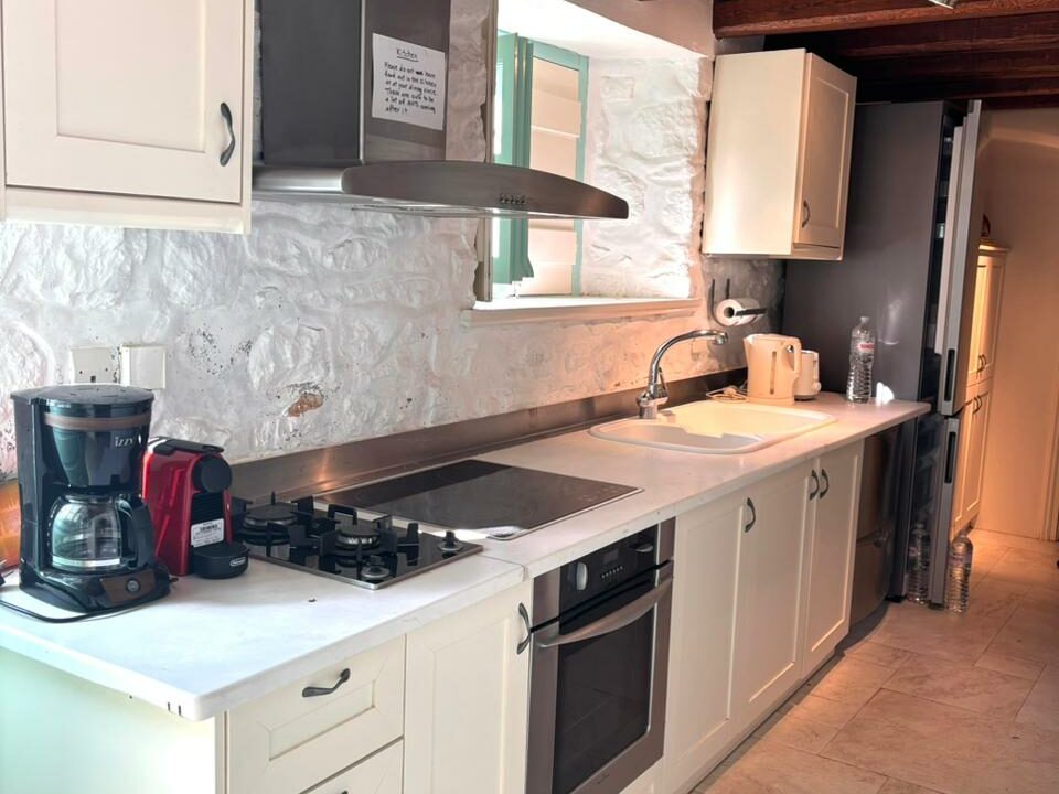 CharmingStoneHouseHydra (19)