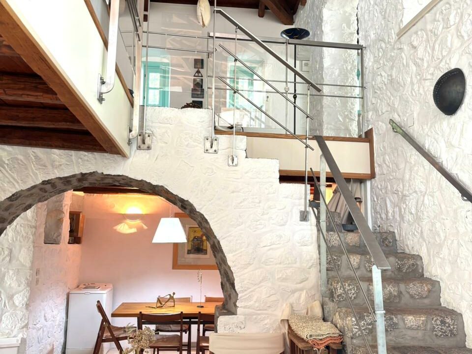 CharmingStoneHouseHydra (20)