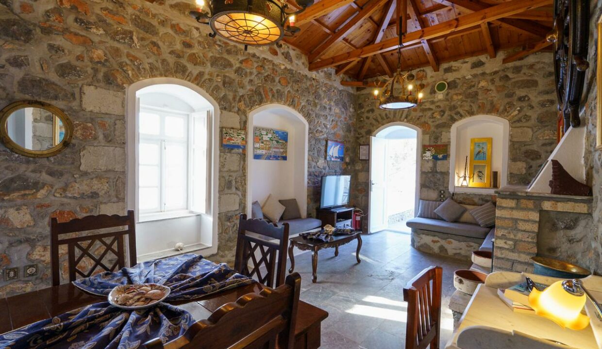 17bfe807-7b0a-440b-9058-75fb812ccf18