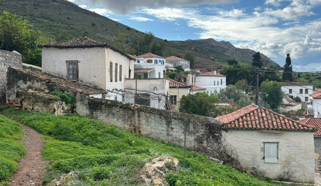 a3fcc26e-9af2-42d4-9625-edd25dc8968a