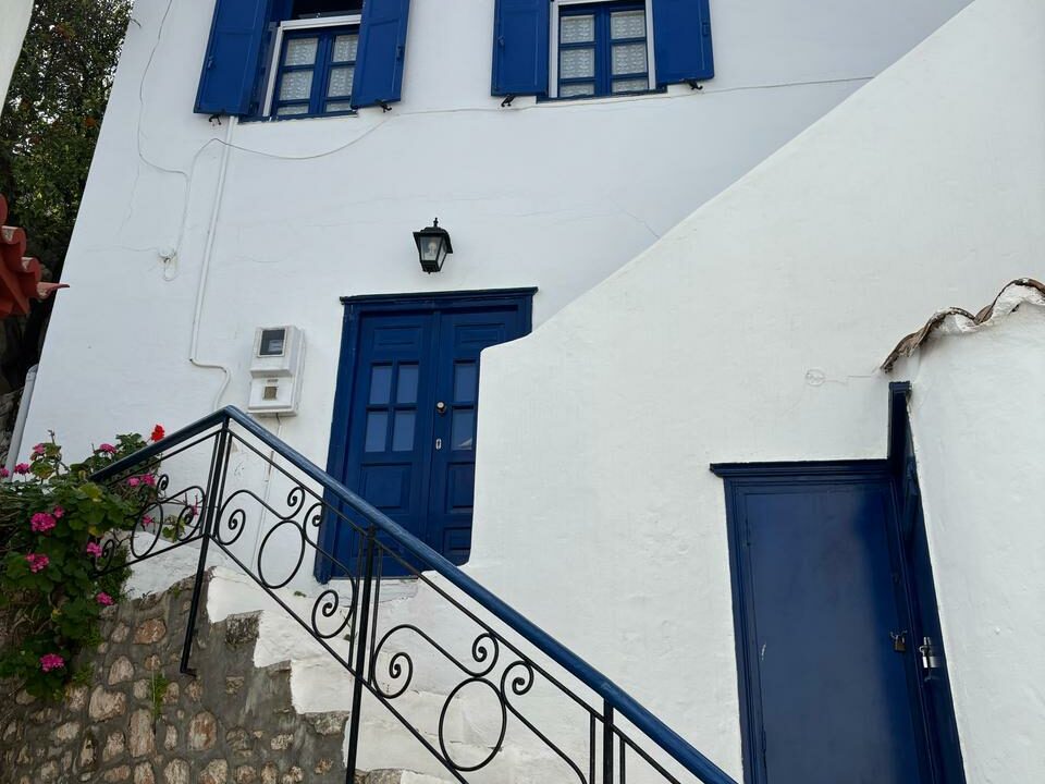 aa9abf36-c0aa-4992-98f4-4fc3ef8d72a9