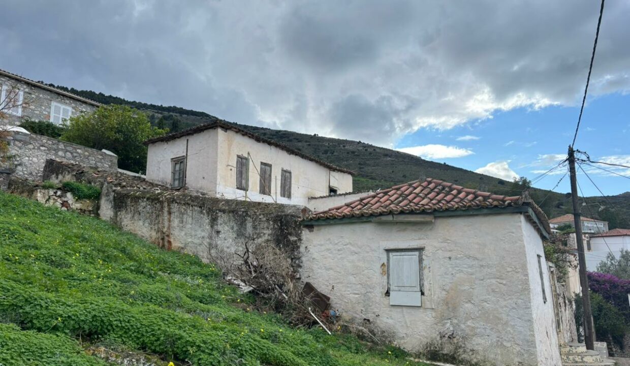 b54538a3-3b88-40dd-9904-2baa433595d1